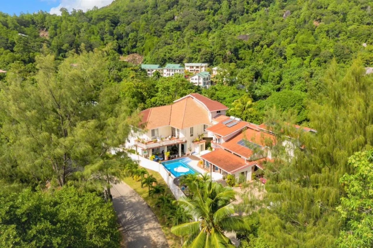 Holiday home Spacious House With Shared Pool In Machabee Seychelles