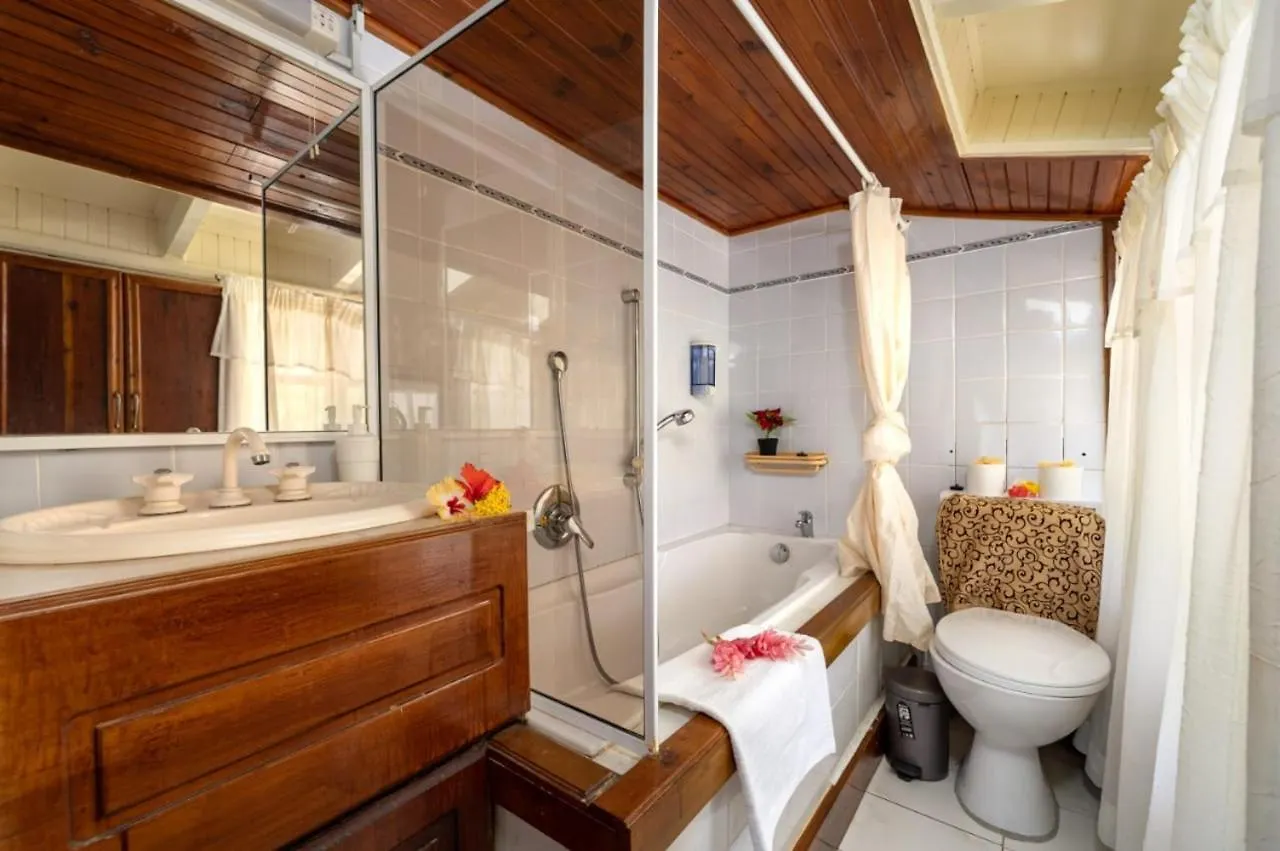 Holiday home Spacious House With Shared Pool In Machabee